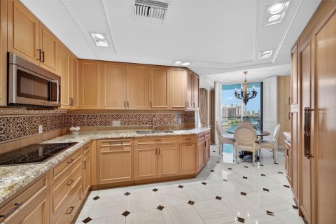 Condo in Aventura, Florida, 3 bedrooms  № 1790365 - photo 10
