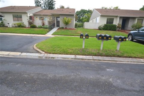 House in Oldsmar, Florida 2 bedrooms, 128.21 sq.m. № 2362409
