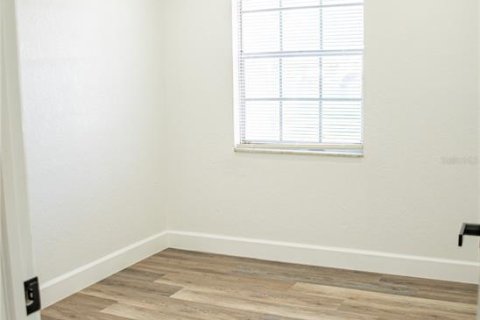 Villa ou maison à vendre à Tampa, Floride: 4 chambres, 192.31 m2 № 2427562 - photo 14