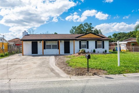 Villa ou maison à Tampa, Floride 4 chambres, 192.31 m2 № 2427562