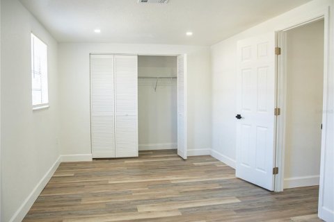 Villa ou maison à vendre à Tampa, Floride: 4 chambres, 192.31 m2 № 2427562 - photo 27