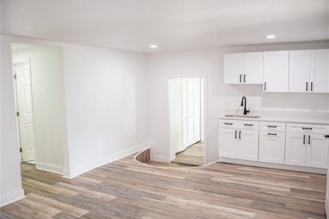 Villa ou maison à vendre à Tampa, Floride: 4 chambres, 192.31 m2 № 2427562 - photo 24