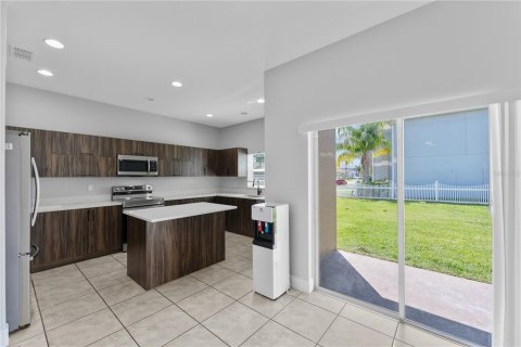 House in Orlando, Florida 4 bedrooms, 225.57 sq.m. № 1736902 - photo 26