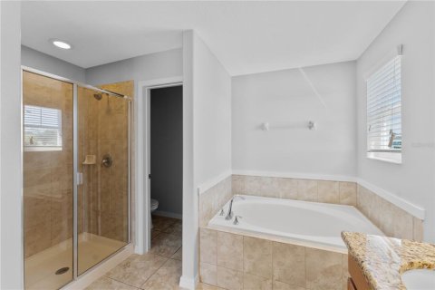 House in Orlando, Florida 4 bedrooms, 225.57 sq.m. № 1736902 - photo 17