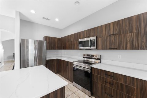House in Orlando, Florida 4 bedrooms, 225.57 sq.m. № 1736902 - photo 24