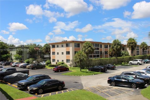 Condominio en venta en Sunrise, Florida, 2 dormitorios, 101.26 m2 № 2030914 - foto 16