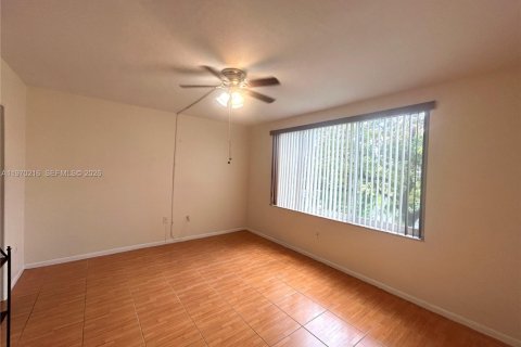 Condominio en venta en Sunrise, Florida, 2 dormitorios, 101.26 m2 № 2030914 - foto 11