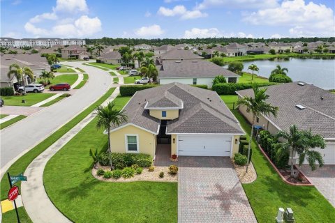 Casa en venta en Cape Coral, Florida, 3 dormitorios, 144.46 m2 № 2385800 - foto 6