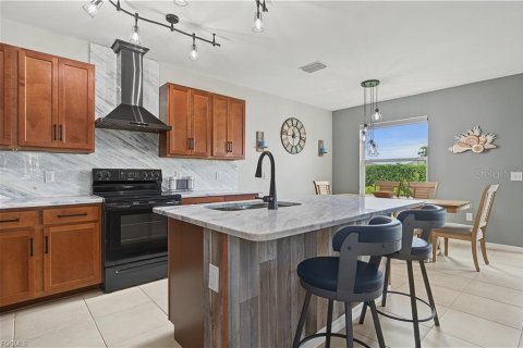 Casa en venta en Cape Coral, Florida, 3 dormitorios, 144.46 m2 № 2385800 - foto 22