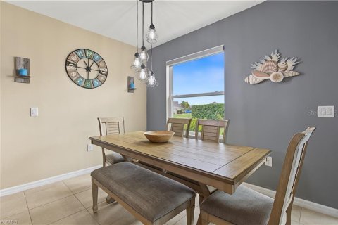Casa en venta en Cape Coral, Florida, 3 dormitorios, 144.46 m2 № 2385800 - foto 26