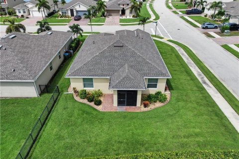 Casa en venta en Cape Coral, Florida, 3 dormitorios, 144.46 m2 № 2385800 - foto 10