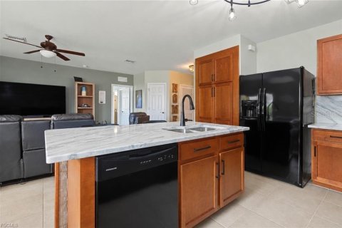 Casa en venta en Cape Coral, Florida, 3 dormitorios, 144.46 m2 № 2385800 - foto 24