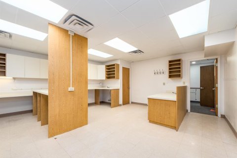 Propiedad comercial en alquiler en Clearwater, Florida, 345.5 m2 № 1789564 - foto 28