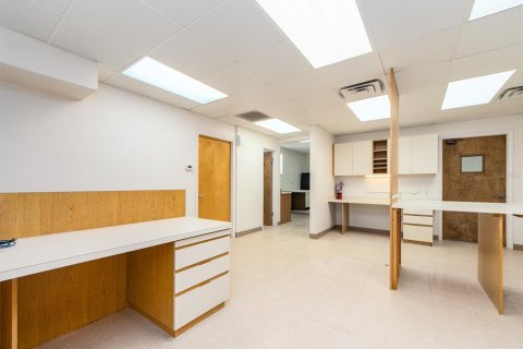 Commercial property in Clearwater, Florida 345.5 sq.m. № 1789564 - photo 30