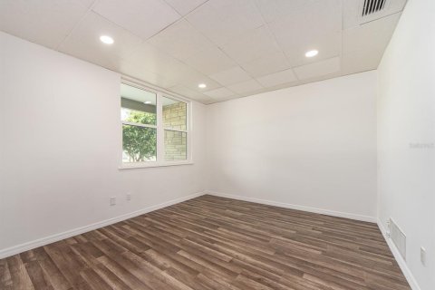 Propiedad comercial en alquiler en Clearwater, Florida, 345.5 m2 № 1789564 - foto 6