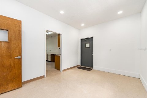 Propiedad comercial en alquiler en Clearwater, Florida, 345.5 m2 № 1789564 - foto 15