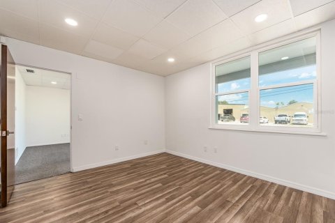 Propiedad comercial en alquiler en Clearwater, Florida, 345.5 m2 № 1789564 - foto 7