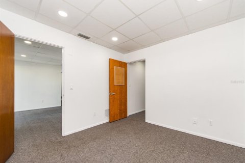 Propiedad comercial en alquiler en Clearwater, Florida, 345.5 m2 № 1789564 - foto 9