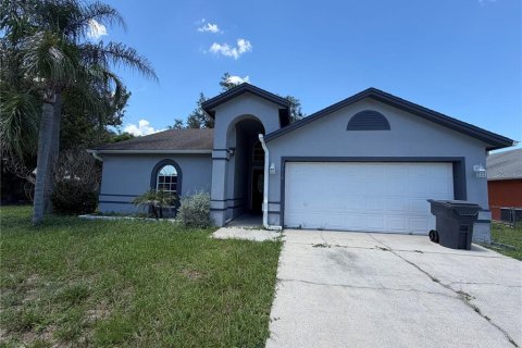 House in Lakeland, Florida 3 bedrooms, 104.89 sq.m. № 2219395