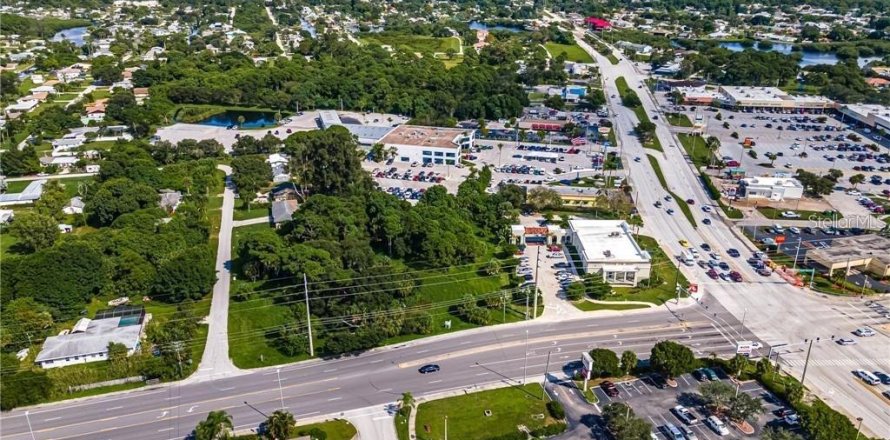 Terreno en Englewood, Florida № 2283485