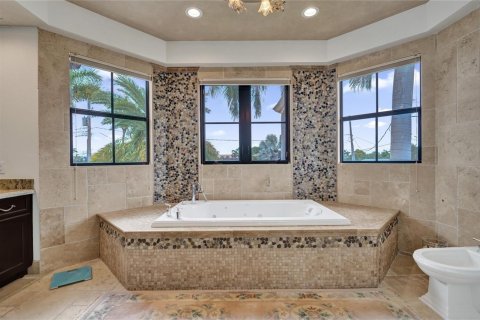 Casa en venta en Lighthouse Point, Florida, 6 dormitorios, 438.59 m2 № 2085082 - foto 26