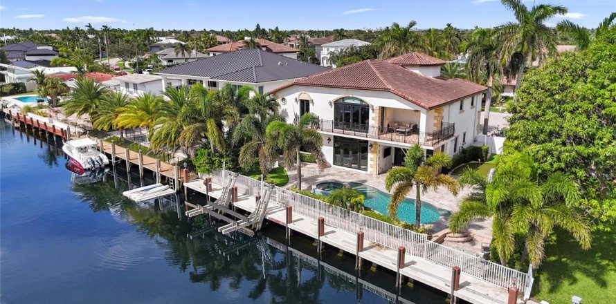 Casa en Lighthouse Point, Florida 6 dormitorios, 438.59 m2 № 2085082