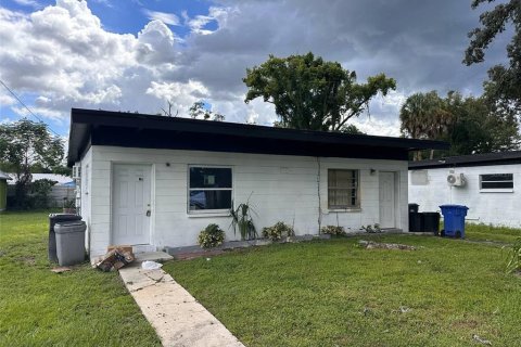 Commercial property in Tampa, Florida 2 bedrooms, 644.37 sq.m. № 2366555