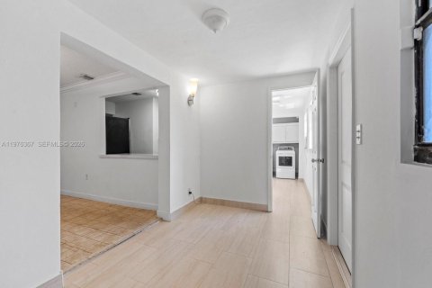 Townhouse in Miami, Florida 3 bedrooms, 105.63 sq.m. № 2040632 - photo 15