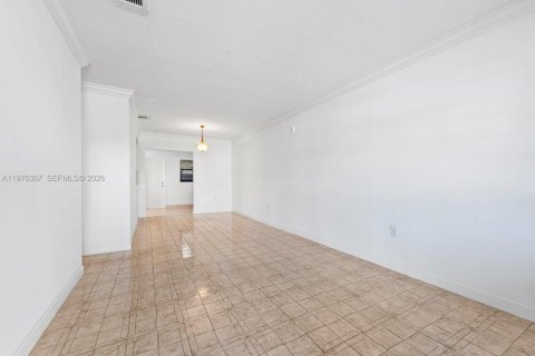 Townhouse in Miami, Florida 3 bedrooms, 105.63 sq.m. № 2040632 - photo 4