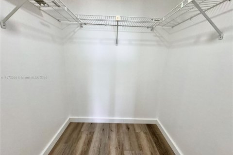 Купить кондоминиум в Санрайз, Флорида 1 комната, 73.67м2, № 1397732 - фото 13