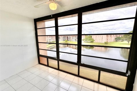 Купить кондоминиум в Санрайз, Флорида 1 комната, 73.67м2, № 1397732 - фото 22