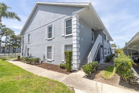 Condo in Hudson, Florida, 1 bedroom  № 2233789
