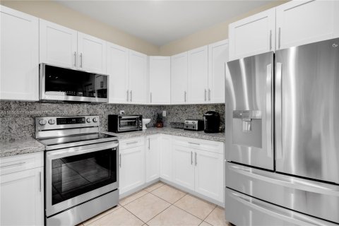 House in Homestead, Florida 4 bedrooms, 224.82 sq.m. № 2012902 - photo 21