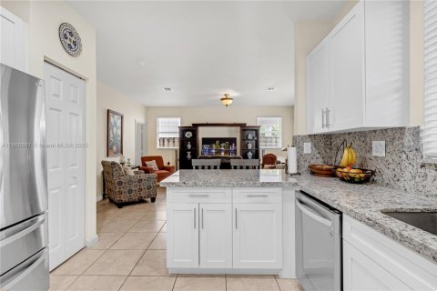 House in Homestead, Florida 4 bedrooms, 224.82 sq.m. № 2012902 - photo 19