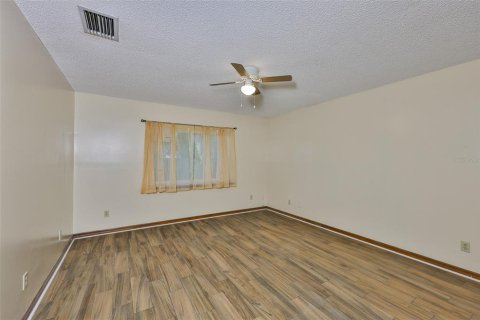 Villa ou maison à vendre à Seffner, Floride: 3 chambres, 221.76 m2 № 1851194 - photo 19