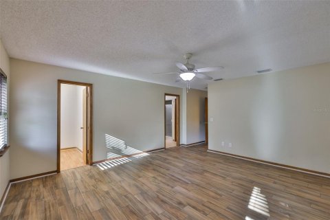 Villa ou maison à vendre à Seffner, Floride: 3 chambres, 221.76 m2 № 1851194 - photo 24