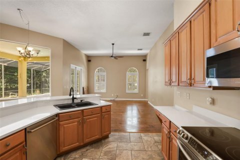 Casa en venta en Apopka, Florida, 5 dormitorios, 325.72 m2 № 2233752 - foto 13