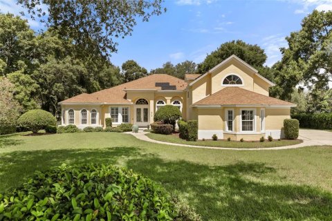 Casa en Apopka, Florida 5 dormitorios, 325.72 m2 № 2233752
