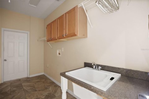 Casa en venta en Apopka, Florida, 5 dormitorios, 325.72 m2 № 2233752 - foto 23