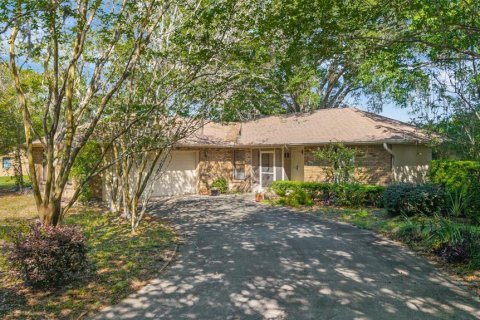 Casa en Ocala, Florida 3 dormitorios, 158.77 m2 № 2100238