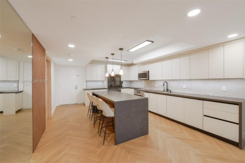 Copropriété à louer à Hallandale Beach, Floride: 3 chambres, 171.03 m2 № 2385203 - photo 6