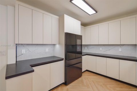 Copropriété à louer à Hallandale Beach, Floride: 3 chambres, 171.03 m2 № 2385203 - photo 13