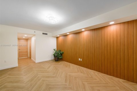 Copropriété à louer à Hallandale Beach, Floride: 3 chambres, 171.03 m2 № 2385203 - photo 24