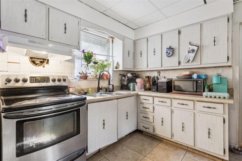 Casa en venta en Astor, Florida, 4 dormitorios, 161.09 m2 № 2384092 - foto 14