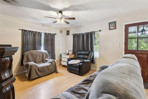 Casa en venta en Astor, Florida, 4 dormitorios, 161.09 m2 № 2384092 - foto 18