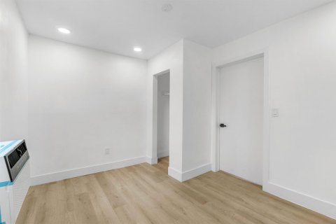 Villa ou maison à vendre à Delray Beach, Floride: 2 chambres, 69.49 m2 № 2250337 - photo 15