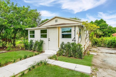 Villa ou maison à vendre à Delray Beach, Floride: 2 chambres, 69.49 m2 № 2250337 - photo 2