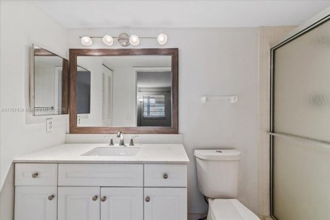 Condominio en venta en Pembroke Pines, Florida, 2 dormitorios, 86.68 m2 № 1704171 - foto 25