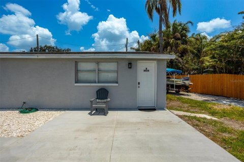 Commercial property in Tampa, Florida 198.44 sq.m. № 1723757 - photo 17
