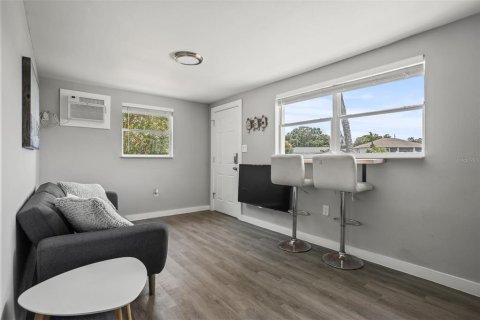 Commercial property in Tampa, Florida 198.44 sq.m. № 1723757 - photo 19